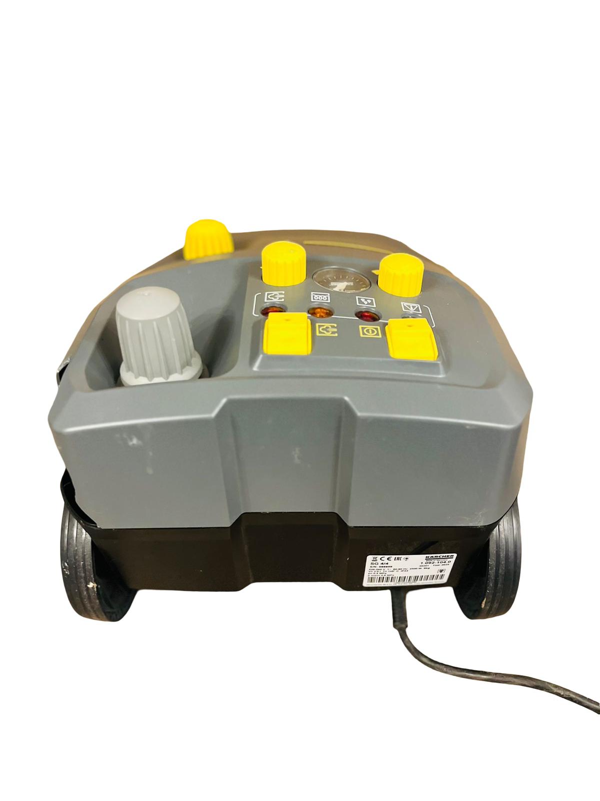 Kärcher SG 4/4 kompakter Dampfreiniger mit Dampfdruck ‎1.092-104.0