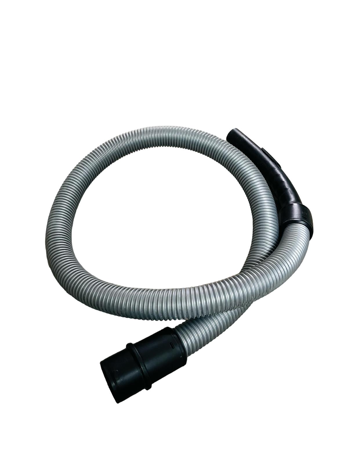BLACK+DECKER Nass,-Trockensauger BXVC30XTDE mit Integrierter Steckdose 1600W 30L